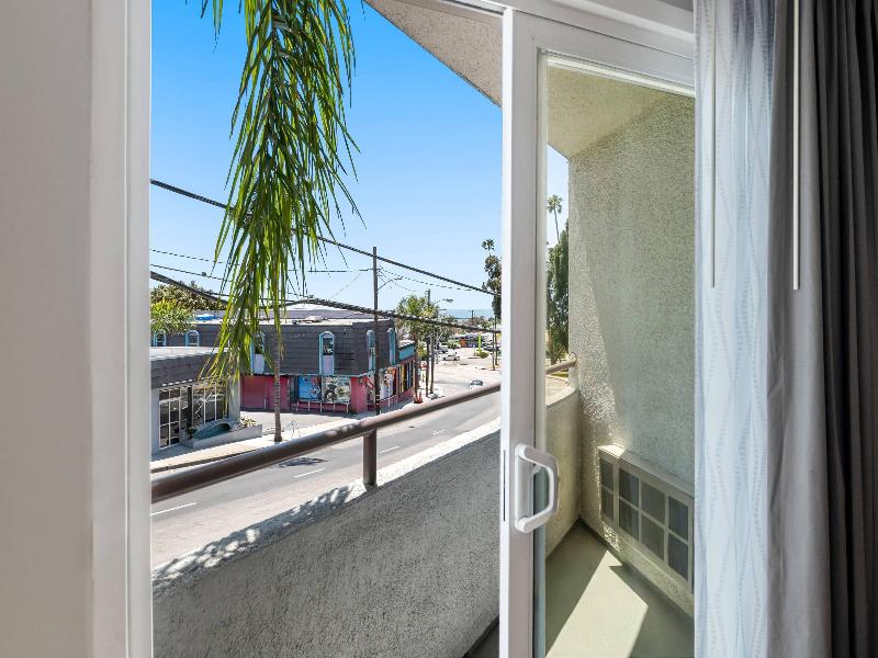 Quality Inn & Suites Hermosa Beach image