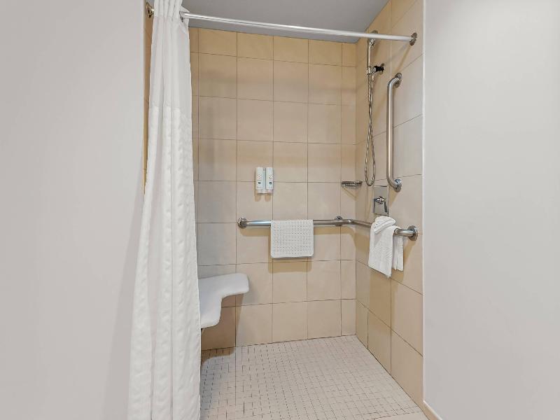 Quality Inn & Suites Hermosa Beach image