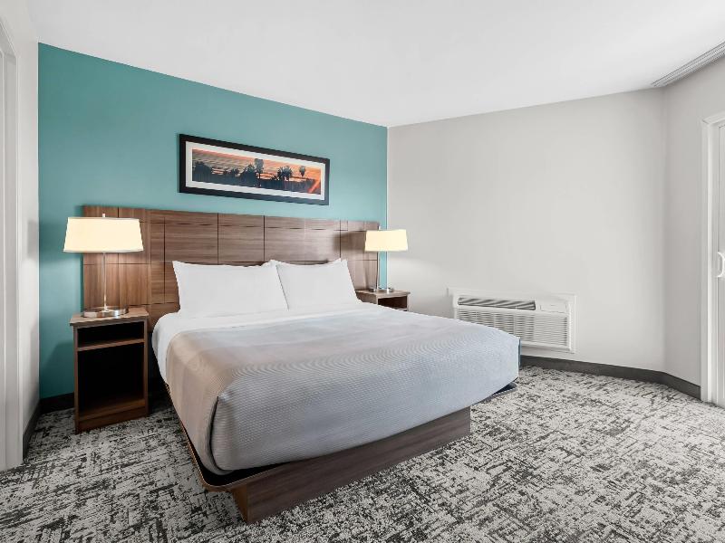 Quality Inn & Suites Hermosa Beach image