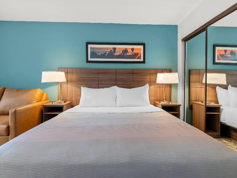 Quality Inn & Suites Hermosa Beach image