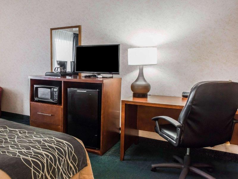 Quality Inn Waynesburg image
