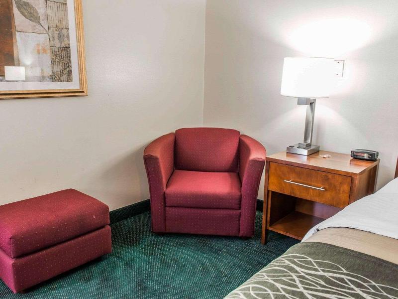 Quality Inn Waynesburg image
