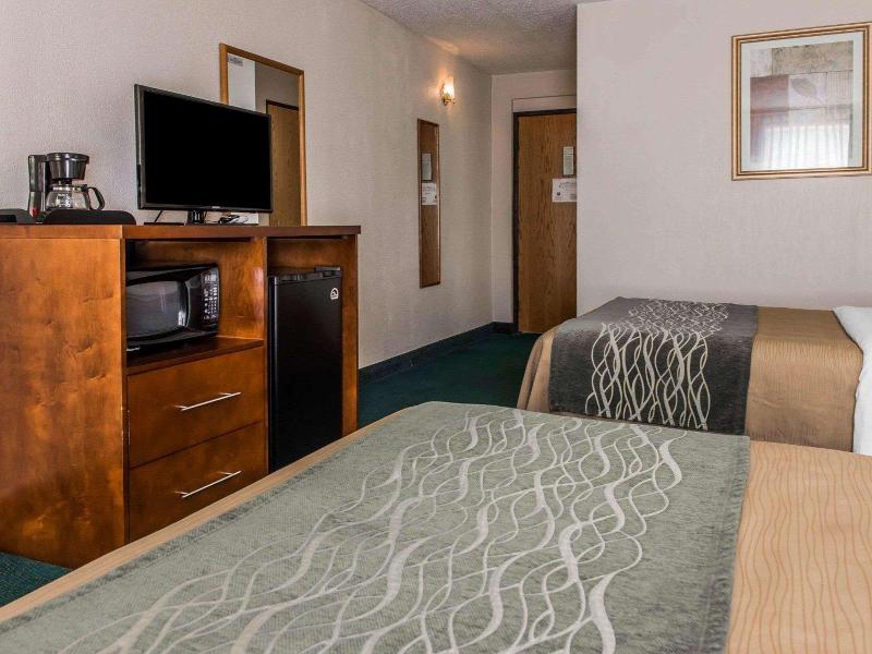 Quality Inn Waynesburg image