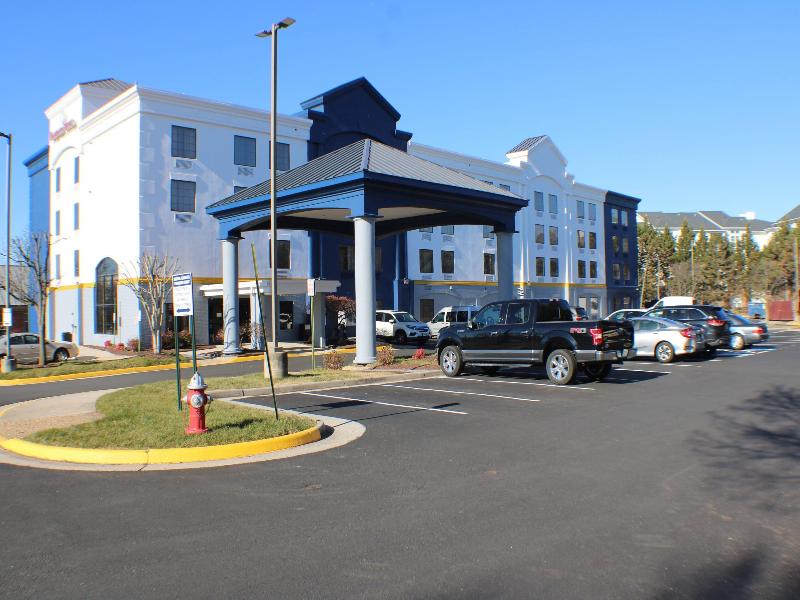 Comfort Suites Dulles Airport image