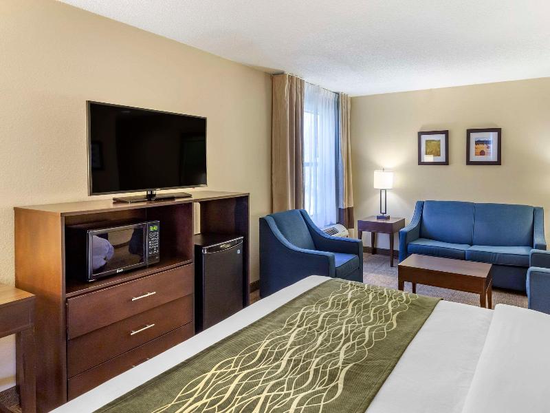 Comfort Inn Clinton image