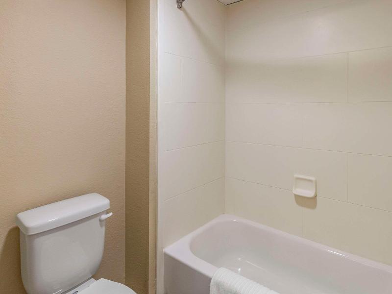 Comfort Inn Clinton image