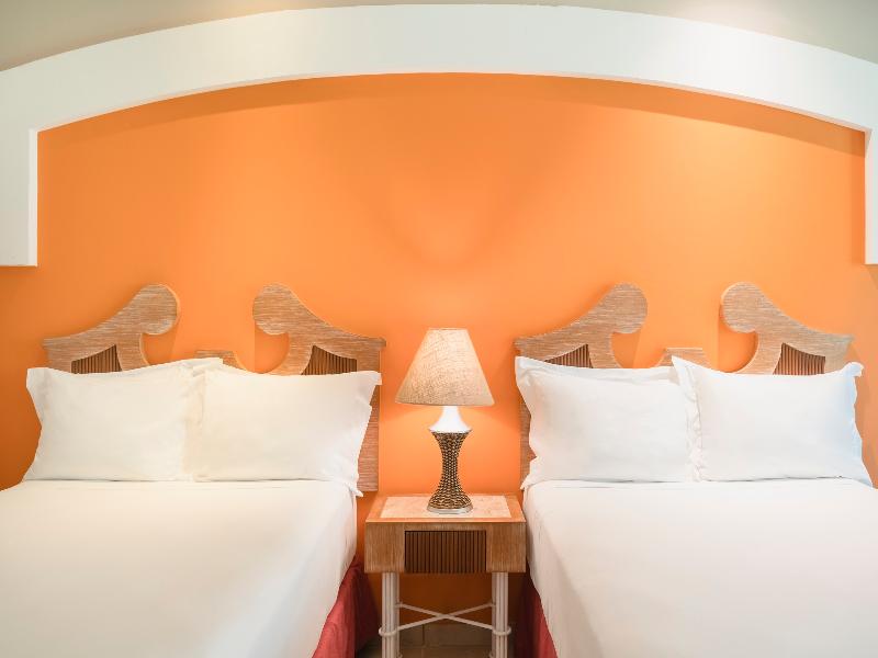 Iberostar Waves Bahia All Inclusive image