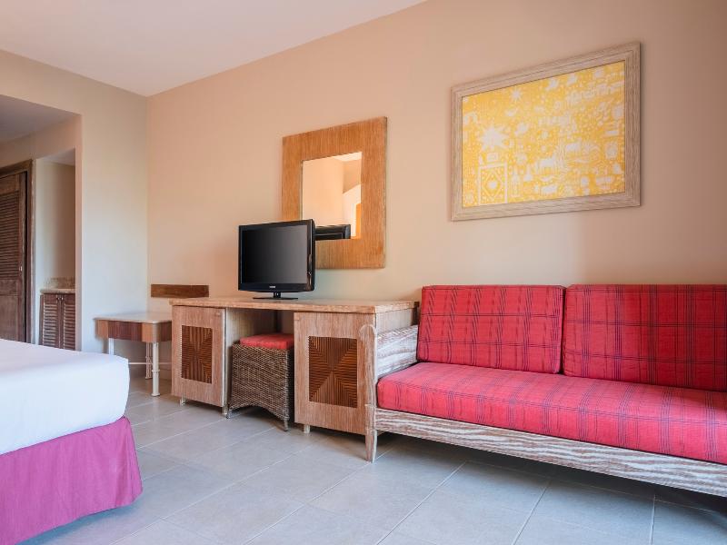 Iberostar Waves Bahia All Inclusive image
