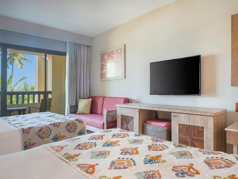 Iberostar Waves Bahia All Inclusive image