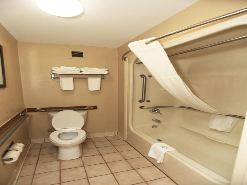 Quality Inn Kenly I-95 image
