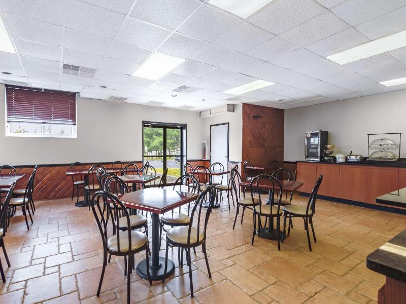 SureStay Plus Hotel by Best Western McGuire AFB Ja image