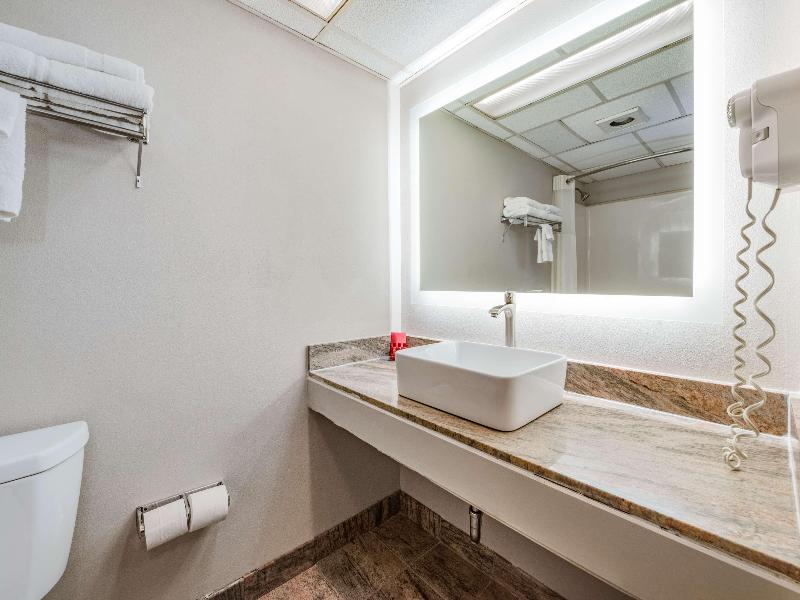 SureStay Plus Hotel by Best Western McGuire AFB Ja image