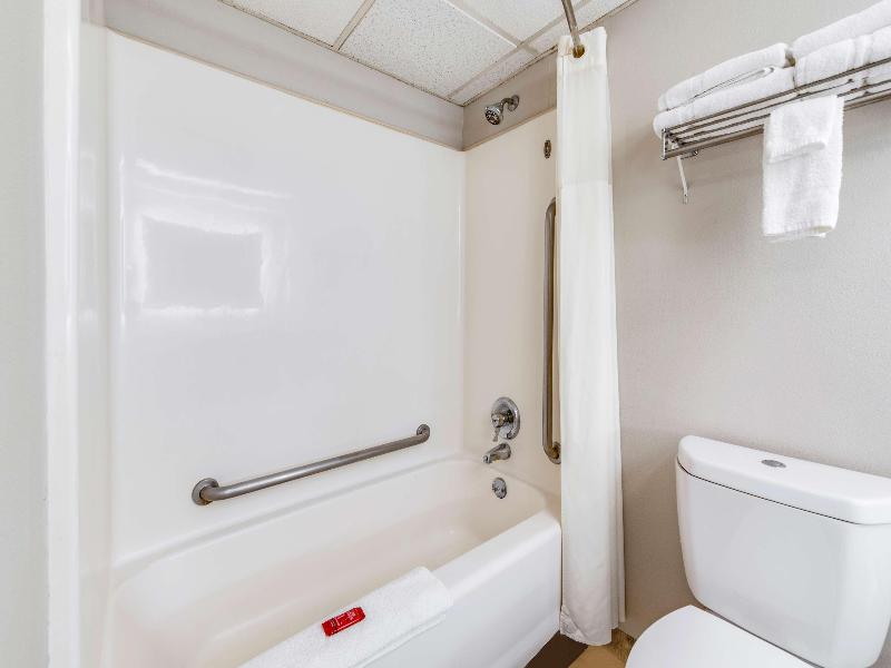 SureStay Plus Hotel by Best Western McGuire AFB Ja image