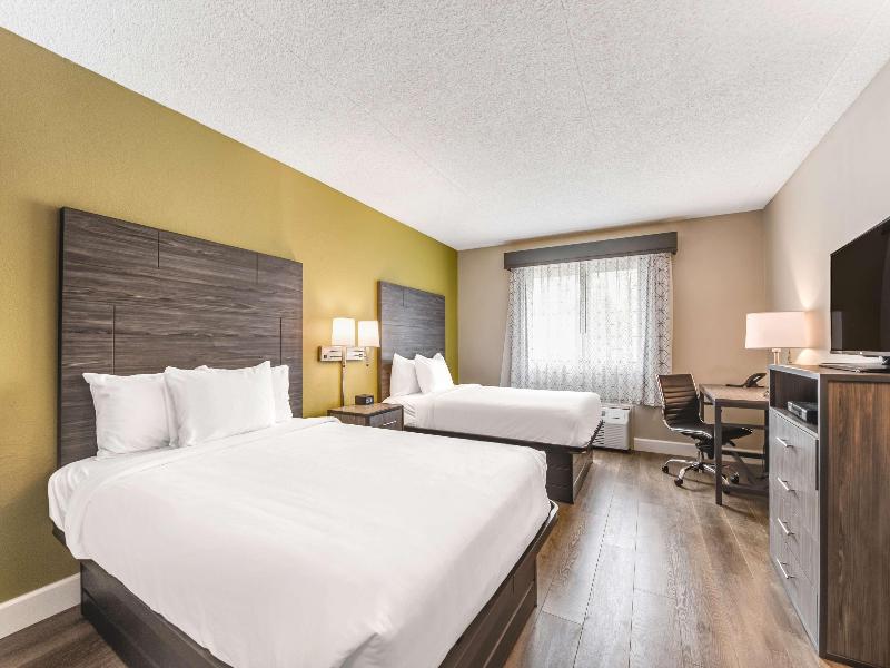 SureStay Plus Hotel by Best Western McGuire AFB Ja image