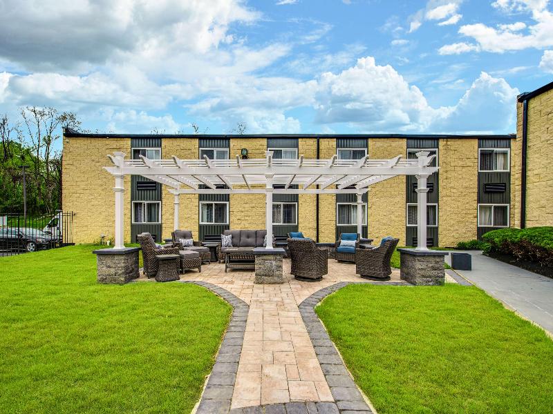 SureStay Plus Hotel by Best Western McGuire AFB Ja image