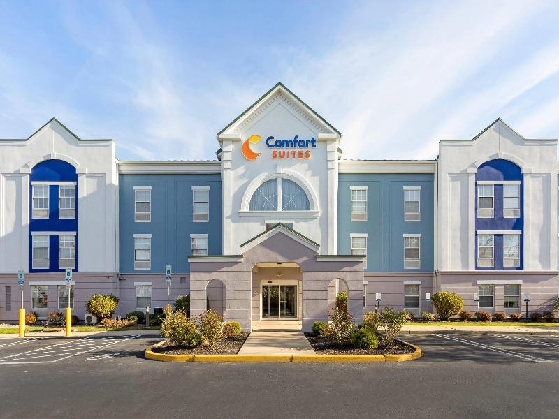 Comfort Suites East Brunswick - South River image