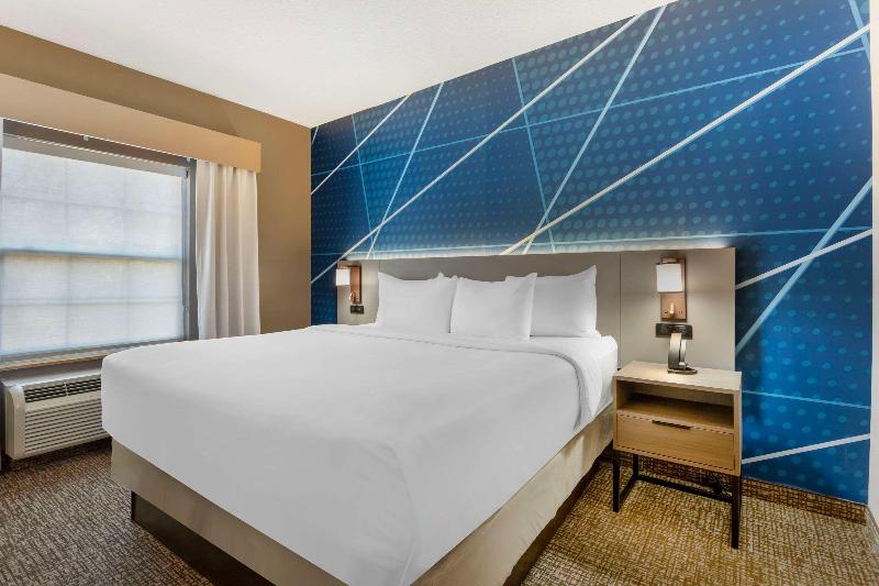 Comfort Suites East Brunswick - South River image