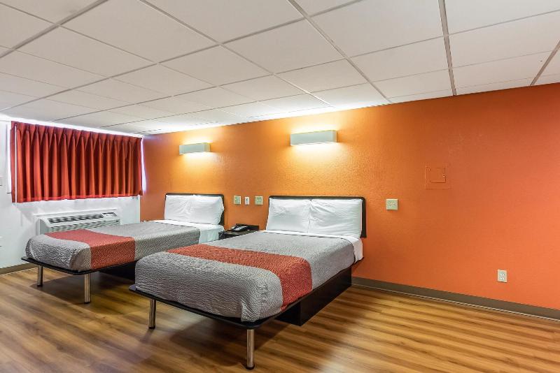 Motel 6 Elizabeth, Nj-Newark Liberty Intl Airport image