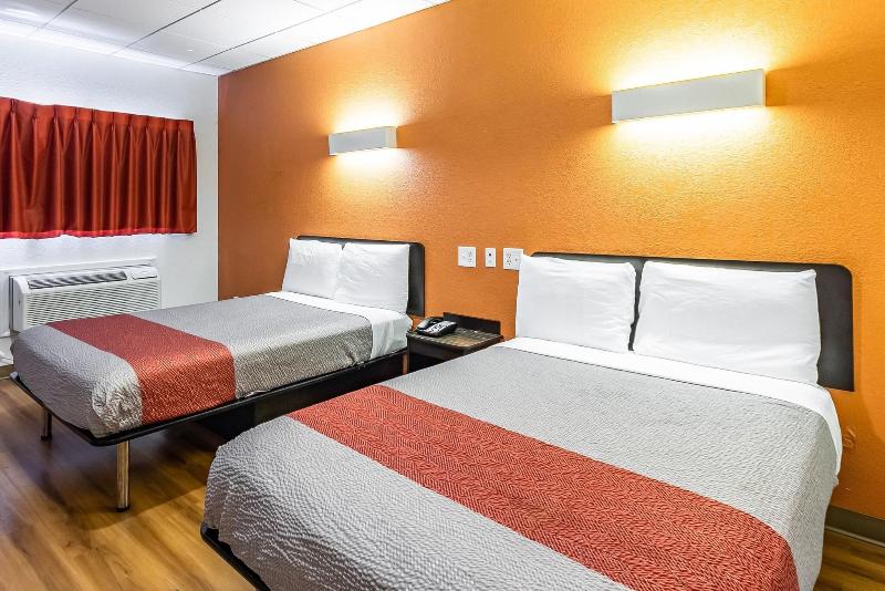 Motel 6 Elizabeth, Nj-Newark Liberty Intl Airport image