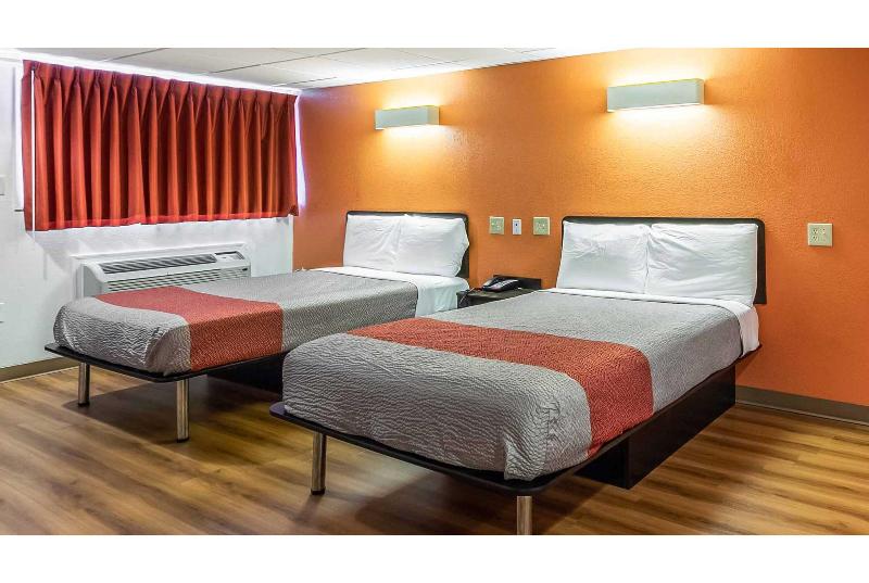 Motel 6 Elizabeth, Nj-Newark Liberty Intl Airport image