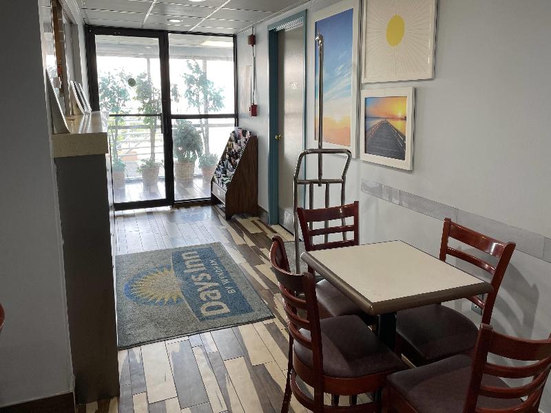 Days Inn By Wyndham Jersey City image