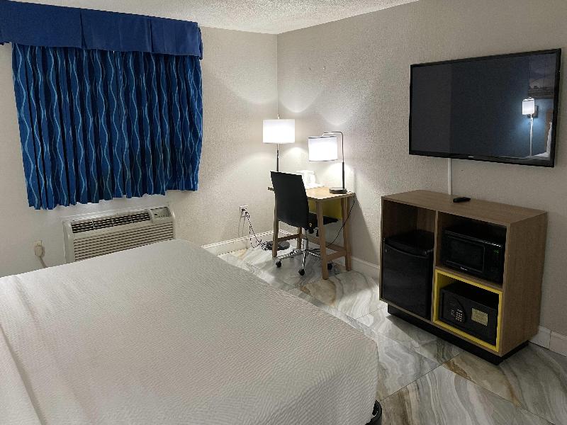 Days Inn By Wyndham Jersey City image