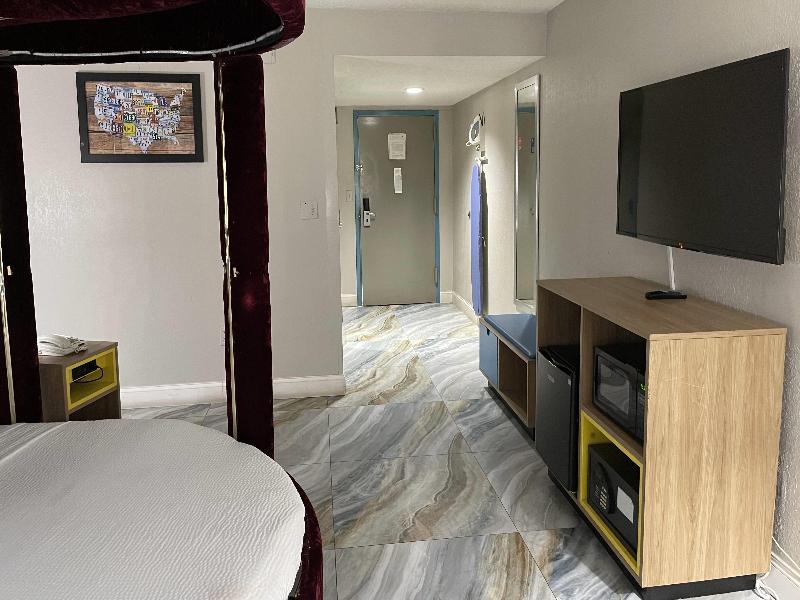 Days Inn By Wyndham Jersey City image