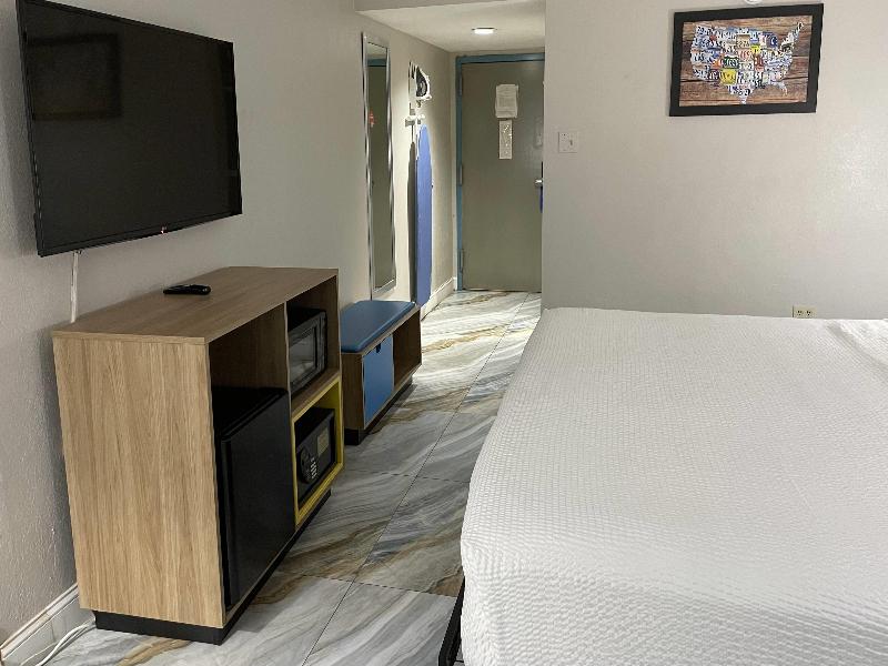 Days Inn By Wyndham Jersey City image