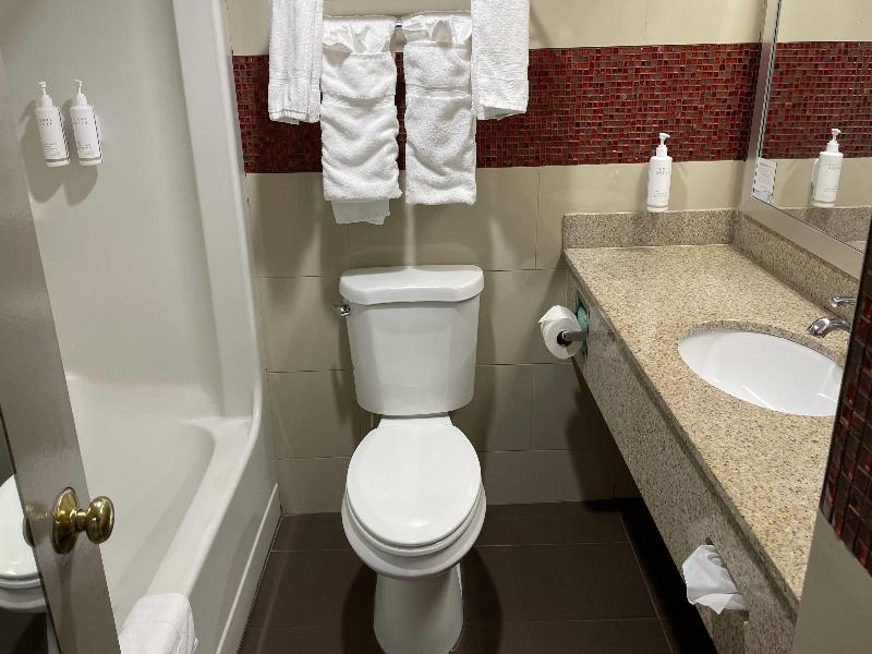 Days Inn By Wyndham Jersey City image