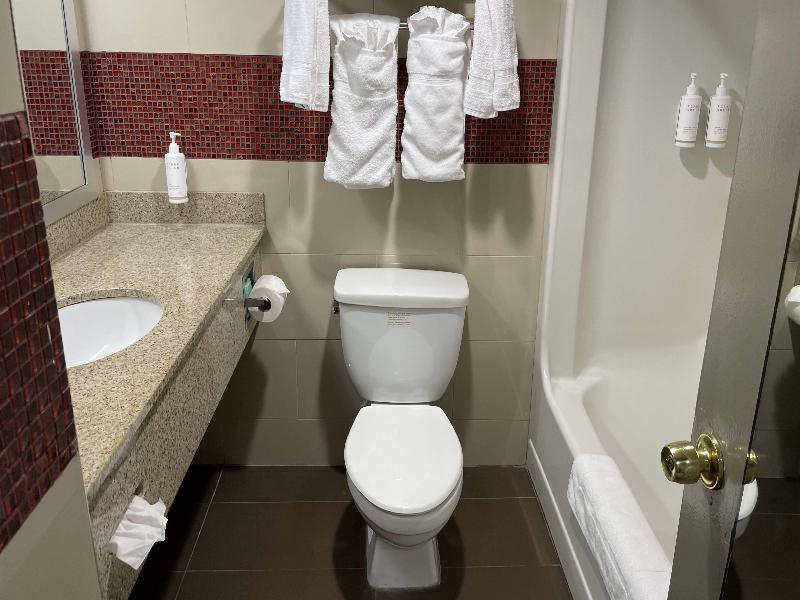 Days Inn By Wyndham Jersey City image