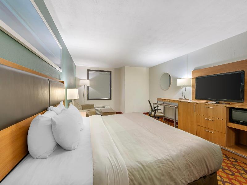 Quality Inn Riverview image