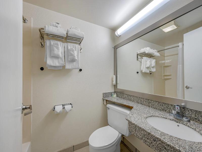 Quality Inn Riverview image