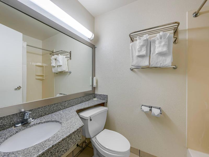 Quality Inn Riverview image