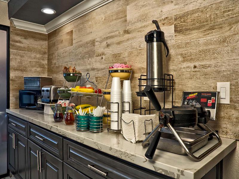Quality Inn & Suites South San Jose / Morgan Hill image
