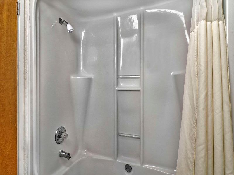 Quality Inn & Suites South San Jose / Morgan Hill image