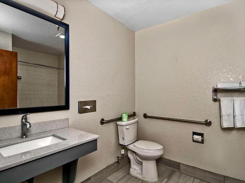 Quality Inn & Suites South San Jose / Morgan Hill image