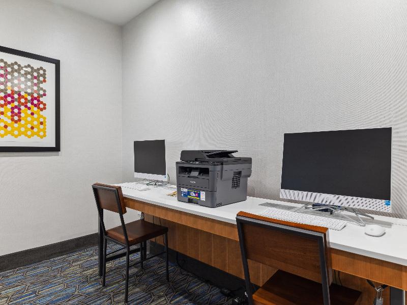 Holiday Inn Express and Suites Mountain View image