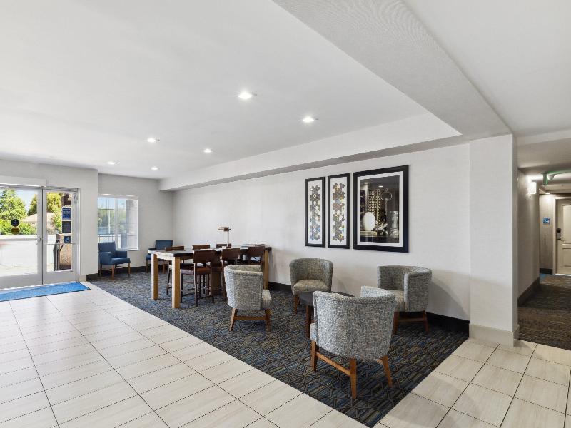 Holiday Inn Express and Suites Mountain View image