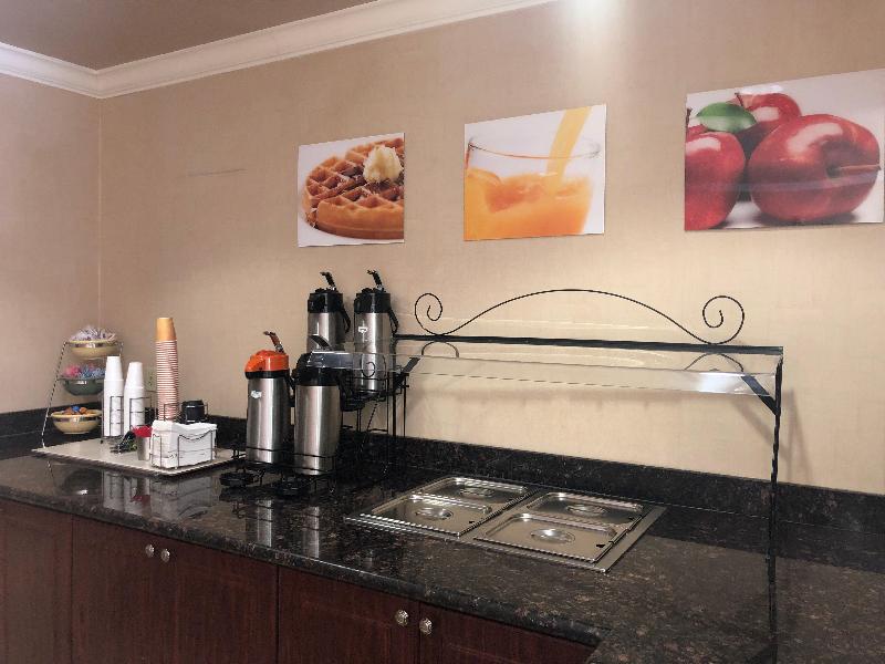 Holiday Inn Express and Suites Mountain View image