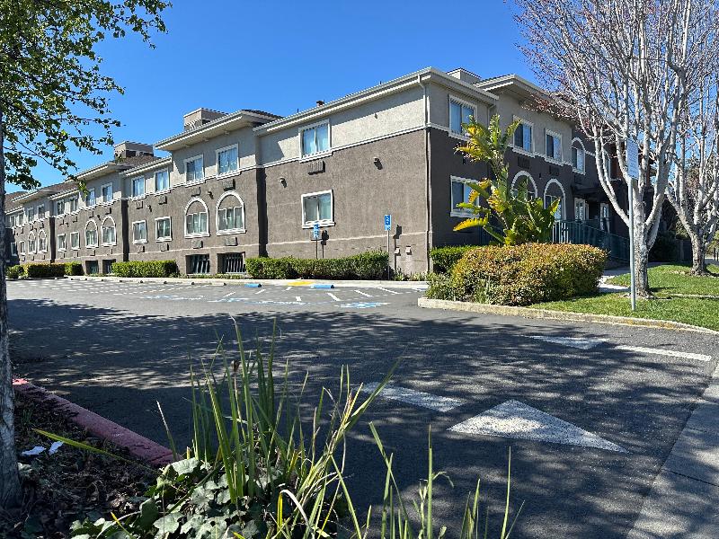 Holiday Inn Express and Suites Mountain View image