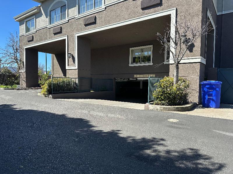 Holiday Inn Express and Suites Mountain View image