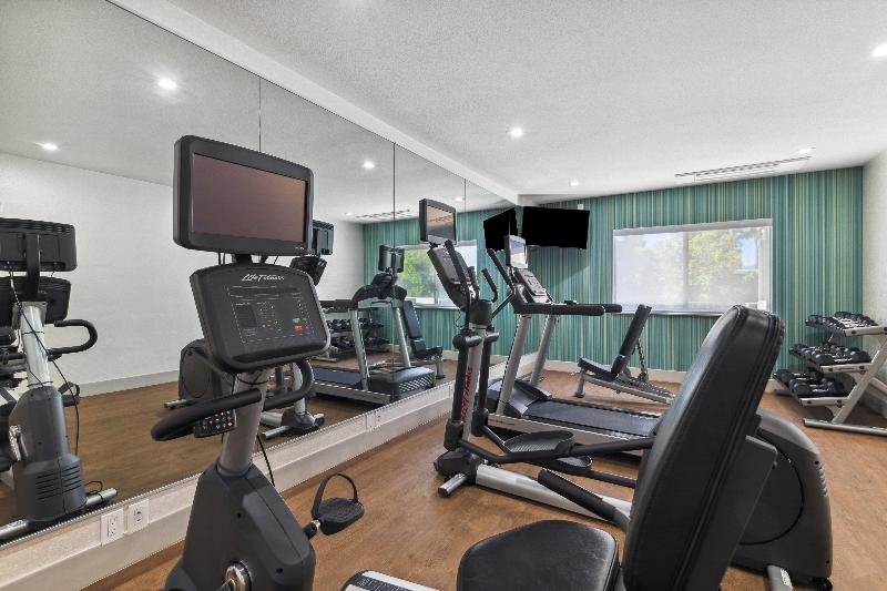 Holiday Inn Express and Suites Mountain View image