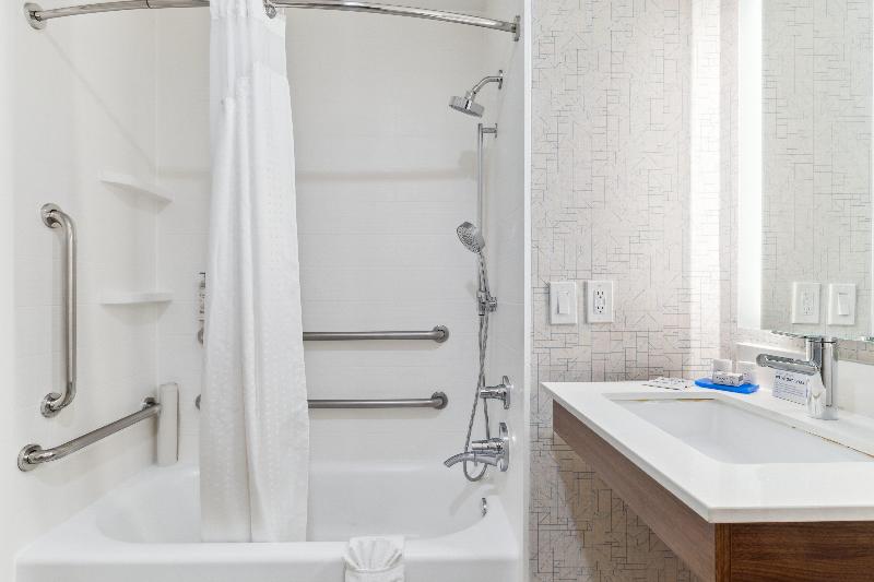 Holiday Inn Express and Suites Mountain View image