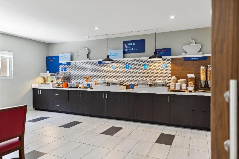 Holiday Inn Express and Suites Mountain View image