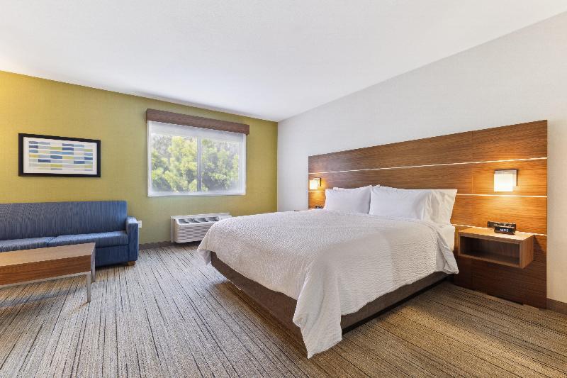 Holiday Inn Express and Suites Mountain View image