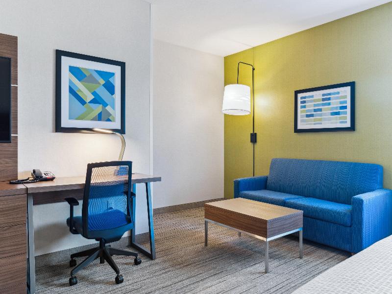 Holiday Inn Express and Suites Mountain View image