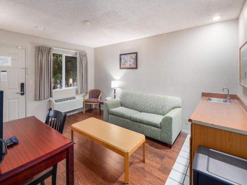Inn at Lake Washington By OYO I-405 image