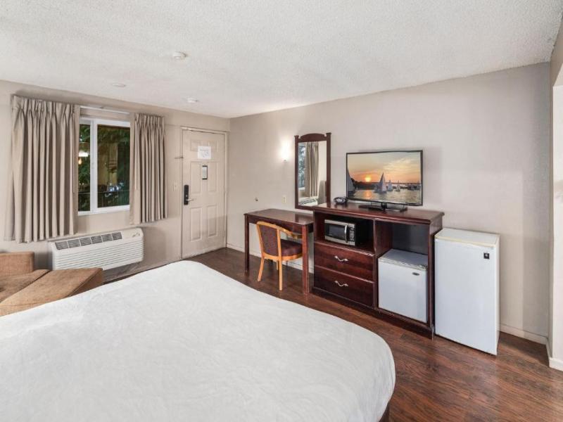 Inn at Lake Washington By OYO I-405 image