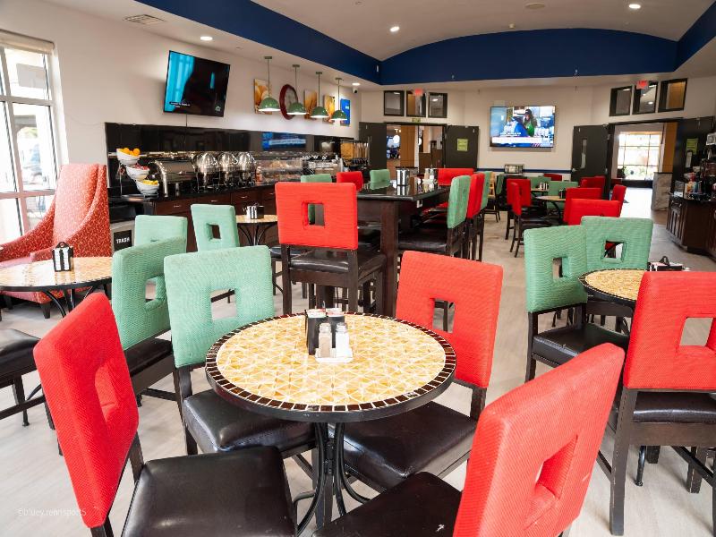 Comfort Suites Airport Tukwila Seattle image