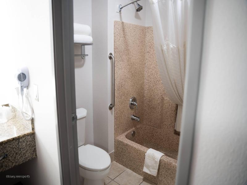Comfort Suites Airport Tukwila Seattle image